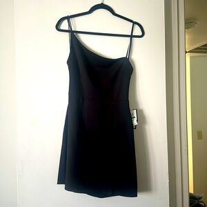 B darlin dress bought from Macys. Never wore new with tags.